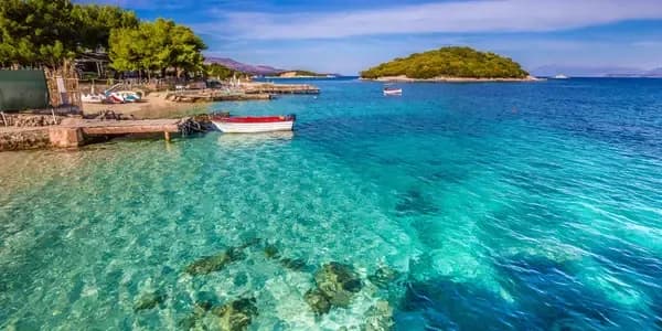 DDD Invoices supports fiscalisation in Luxembourg, with evening city views overlooking historic buildings and the Alzette River.