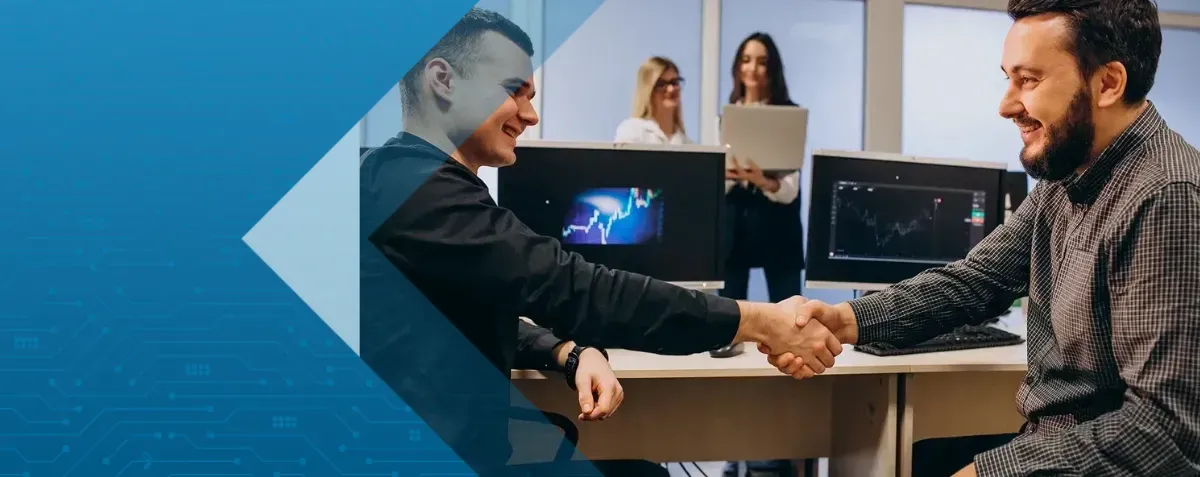 DDD Invoices user reviewing e-invoicing dashboard