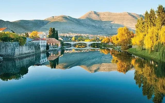 DDD Invoices fiscalization and e-invoicing compliance under UJP real-time reporting illustrated by North Macedonia.