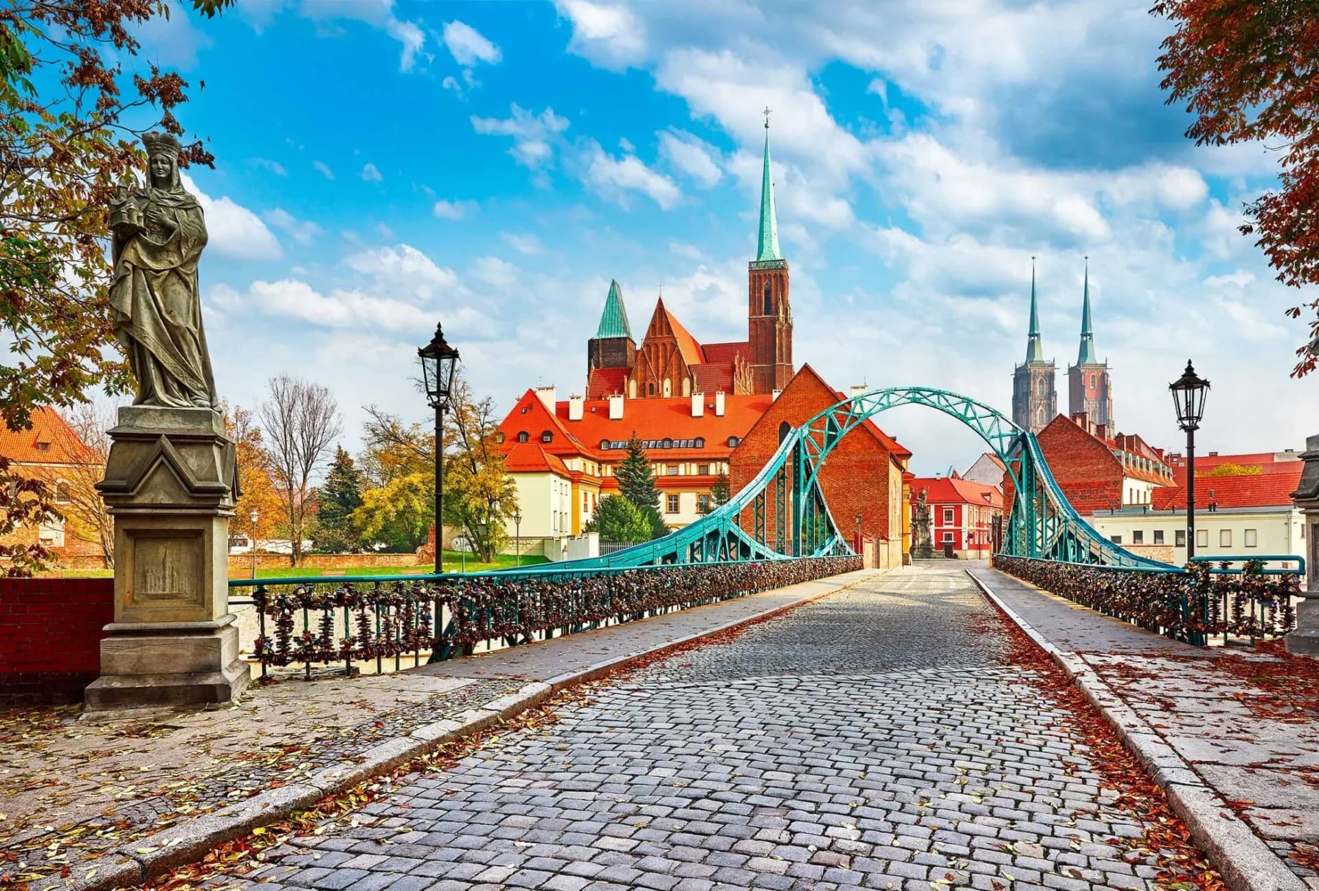 DDD Invoices supporting fiscalisation in Poland, featuring Wrocław’s historic cathedral skyline and the Tumski Bridge over the Oder River.