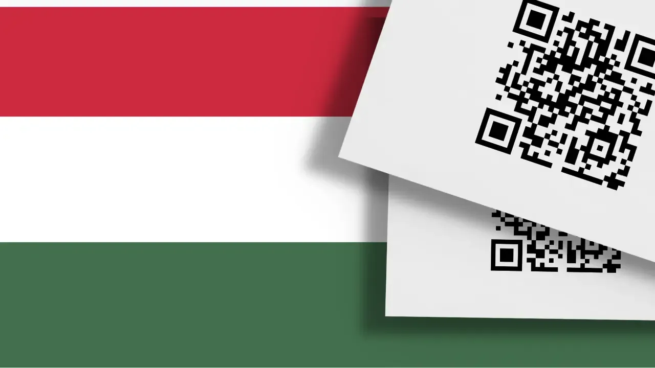 Hungarian flag with a QR-coded fiscal receipt overlay, representing electronic fiscalization and compliant e-invoicing solutions provided by DDD Invoices